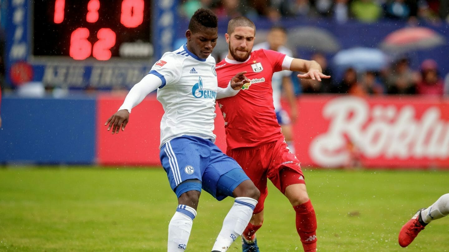 Testspiel gegen Neftchi Baku