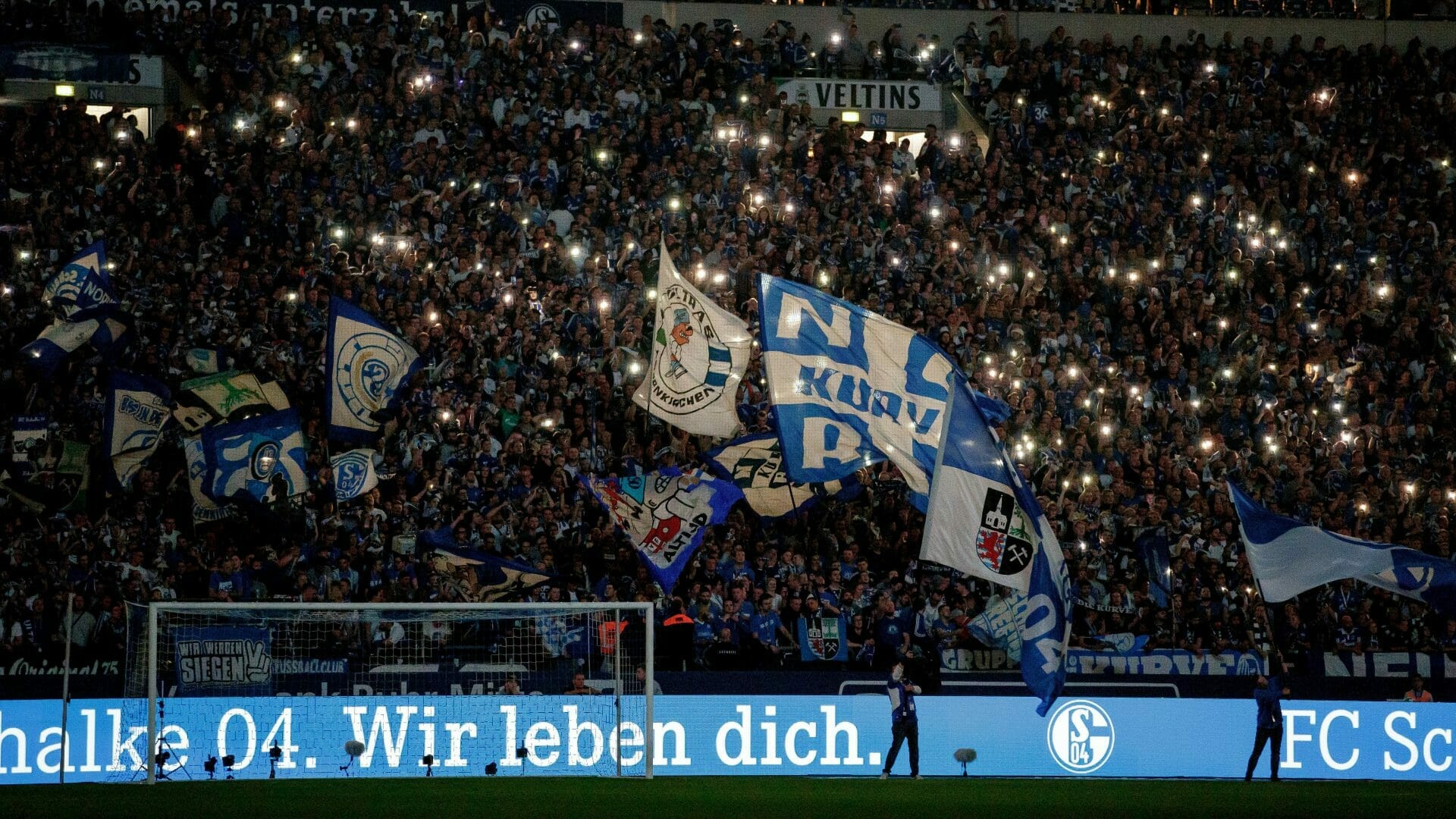 Fans in der Nordkurve