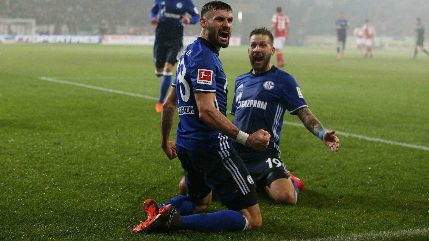 Daniel Caligiuri jubelt nach dem Tor in Mainz