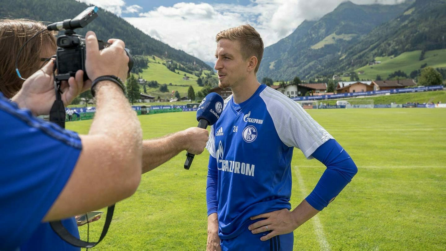 Bastian Oczipka im Schalke TV-Interview