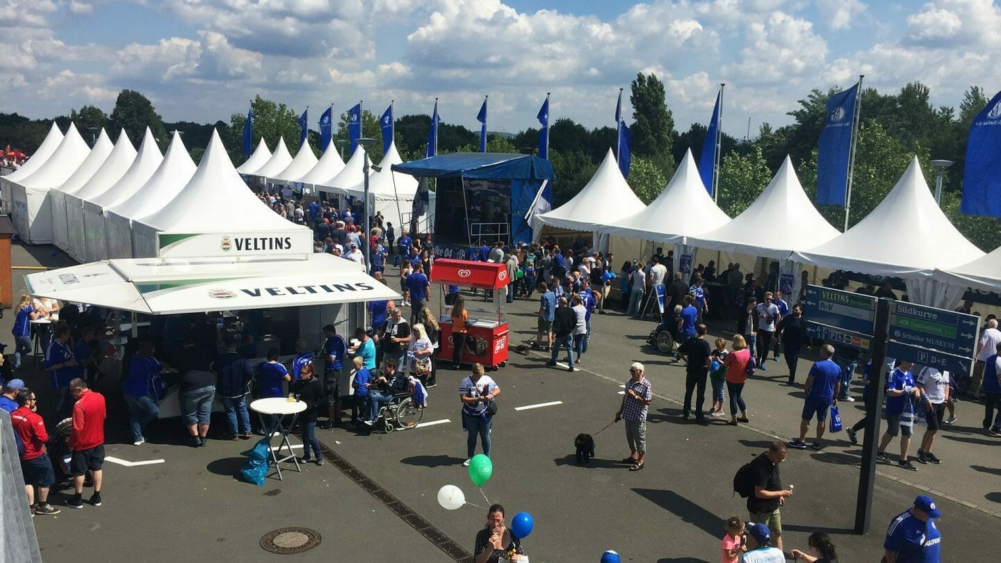 Jetzt bewerben: Fanclub-Stand beim Schalke-Tag