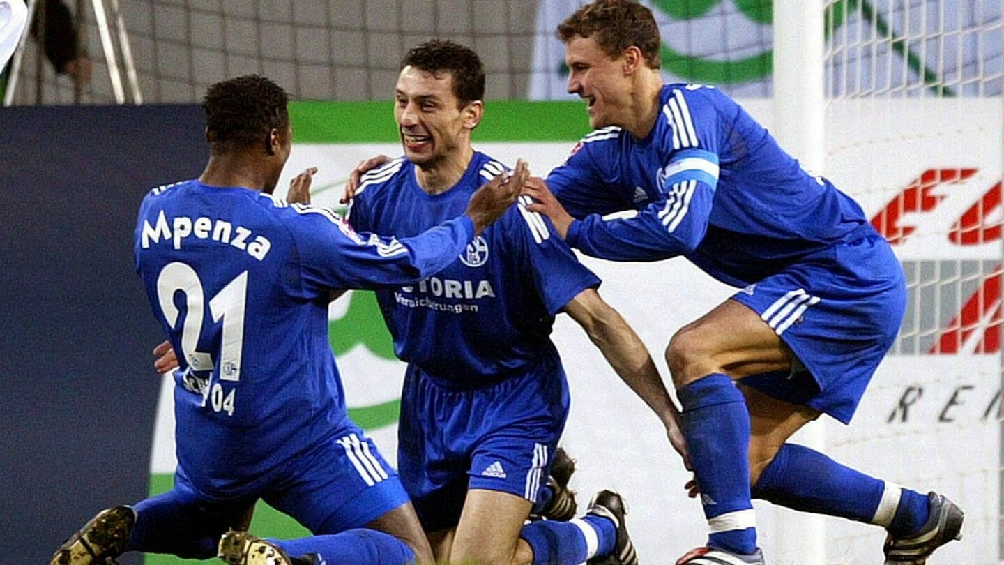 Sven Kmetsch jubelt in Wolfsburg