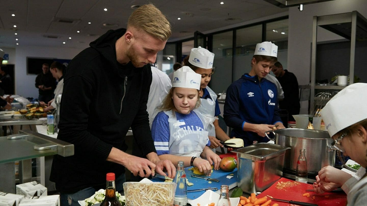 Leckeres Weihnachten: Knappenkids und U23 kochen gemeinsam