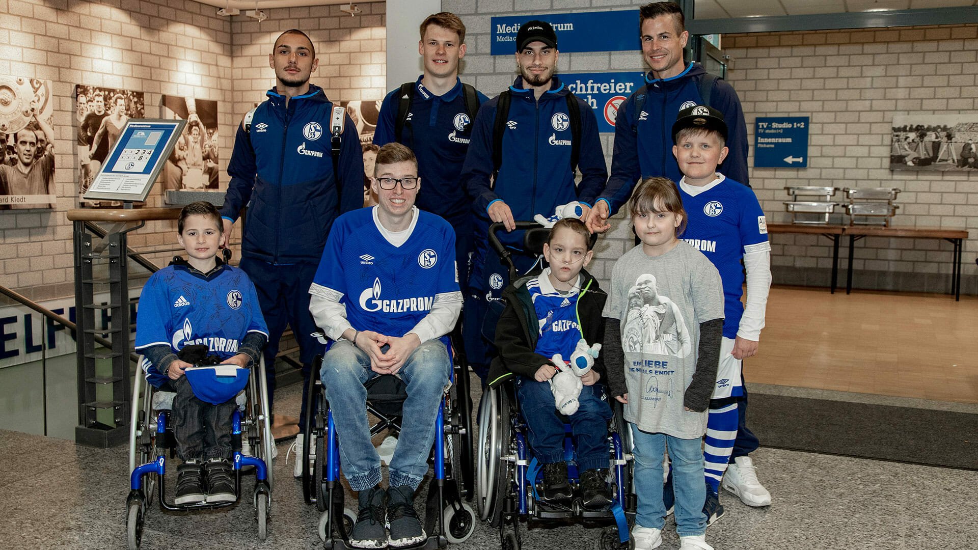 Herzenswünsche beim Heimspiel des FC Schalke 04 gegen den FC Augsburg