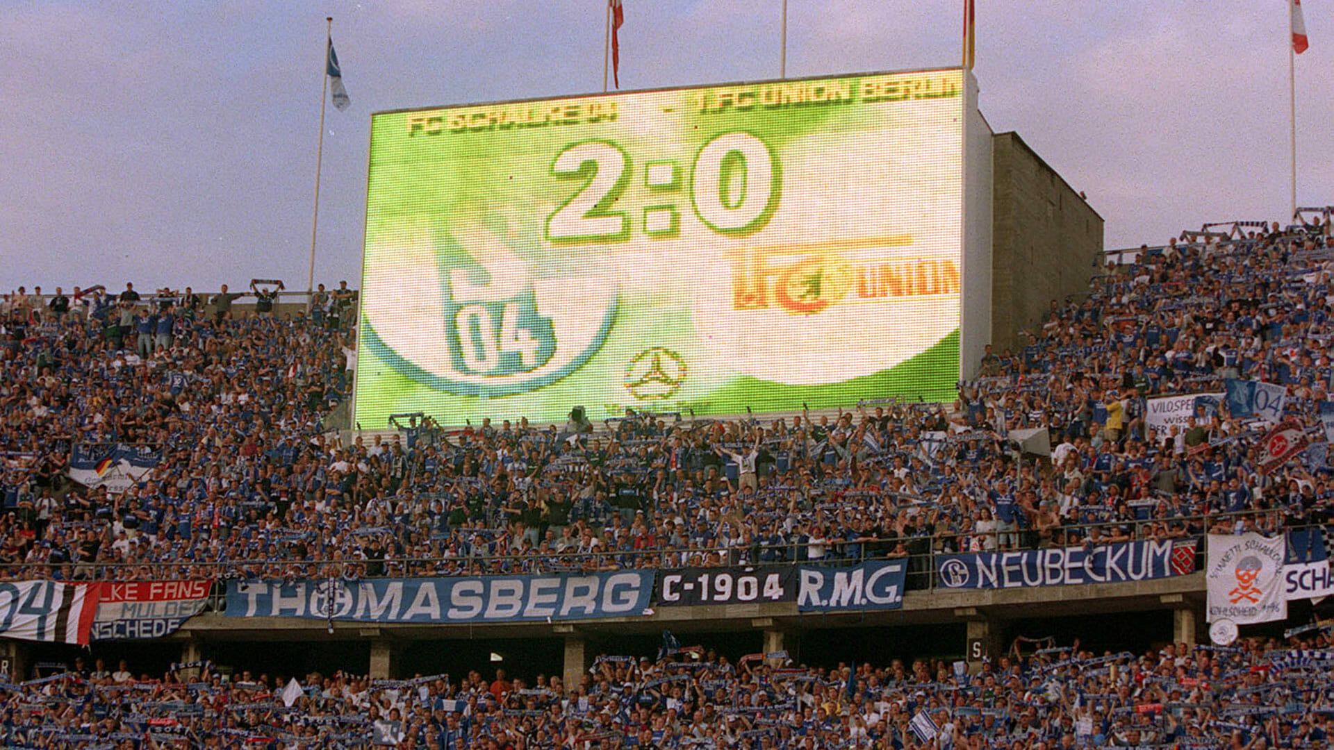 Anzeigetafel Pokalfinale 2001