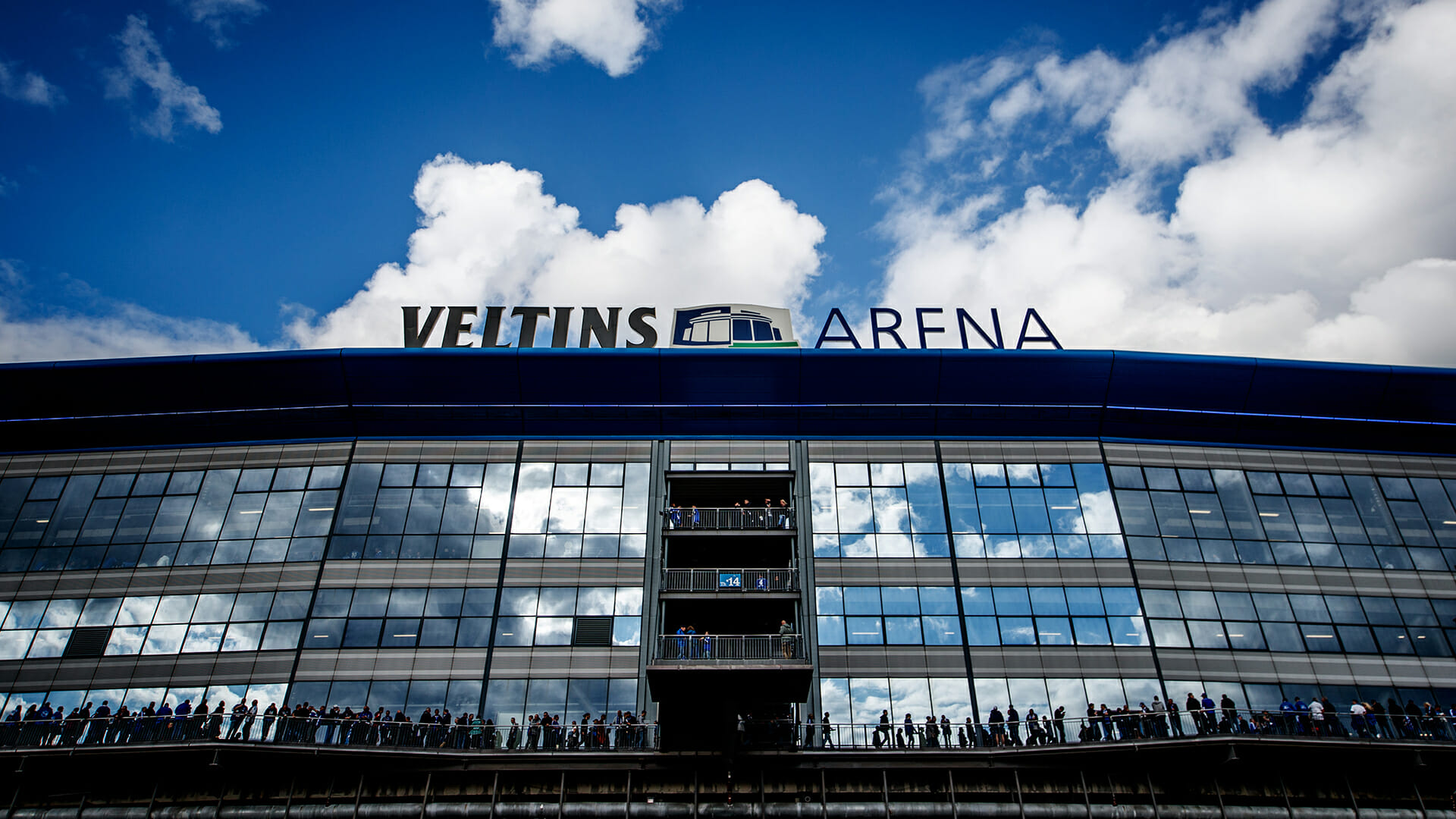 fc-schalke-04-v-vfb-stuttgart-bundesliga