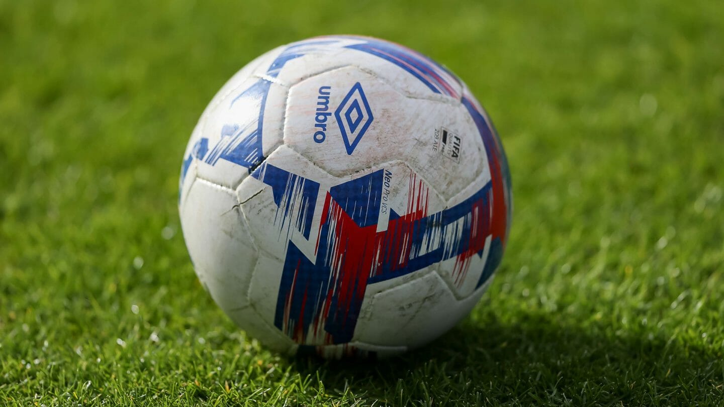 Umbro-Ball