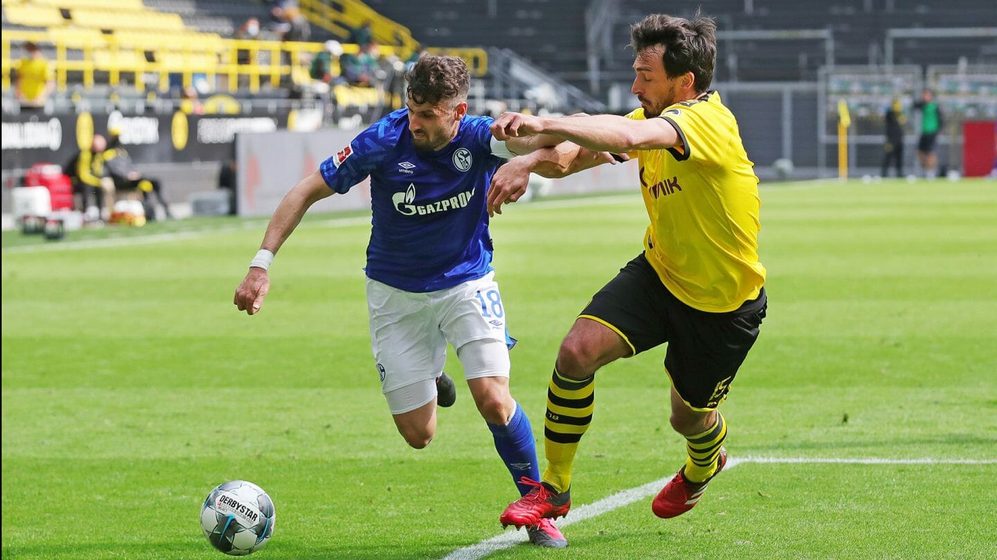 Daniel Caligiuri im Duell mit Mats Hummels