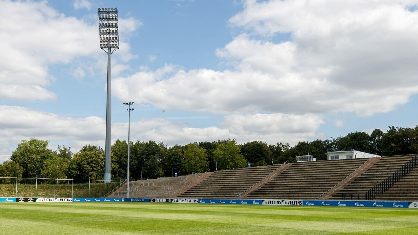 Testspiel gegen den SC Verl im Parkstadion vor 300 Zuschauern