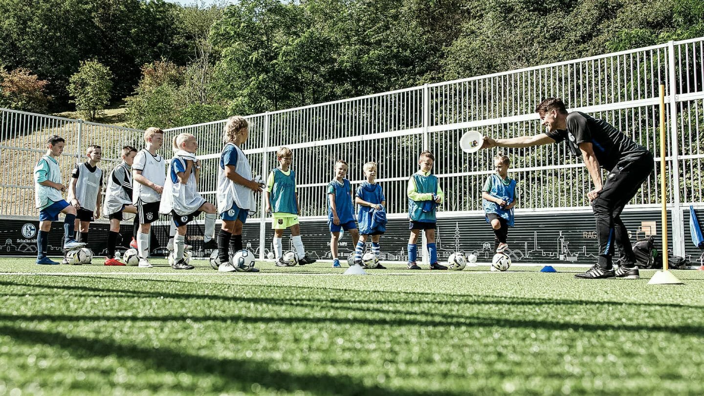 Sommerferien auf dem Bolzplatz!