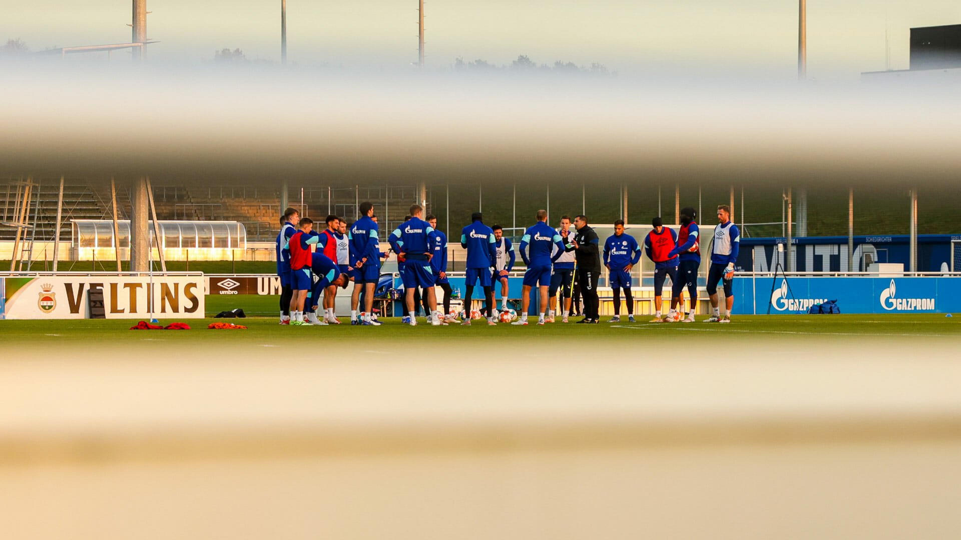 schalke_training_211110_01