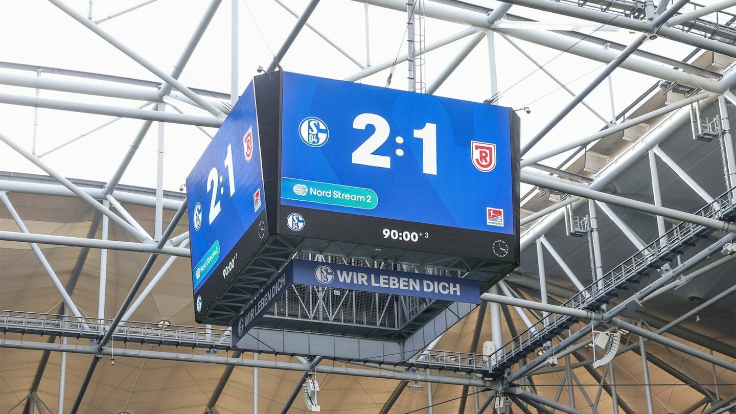 FC Schalke 04 - SSV Jahn Regensburg