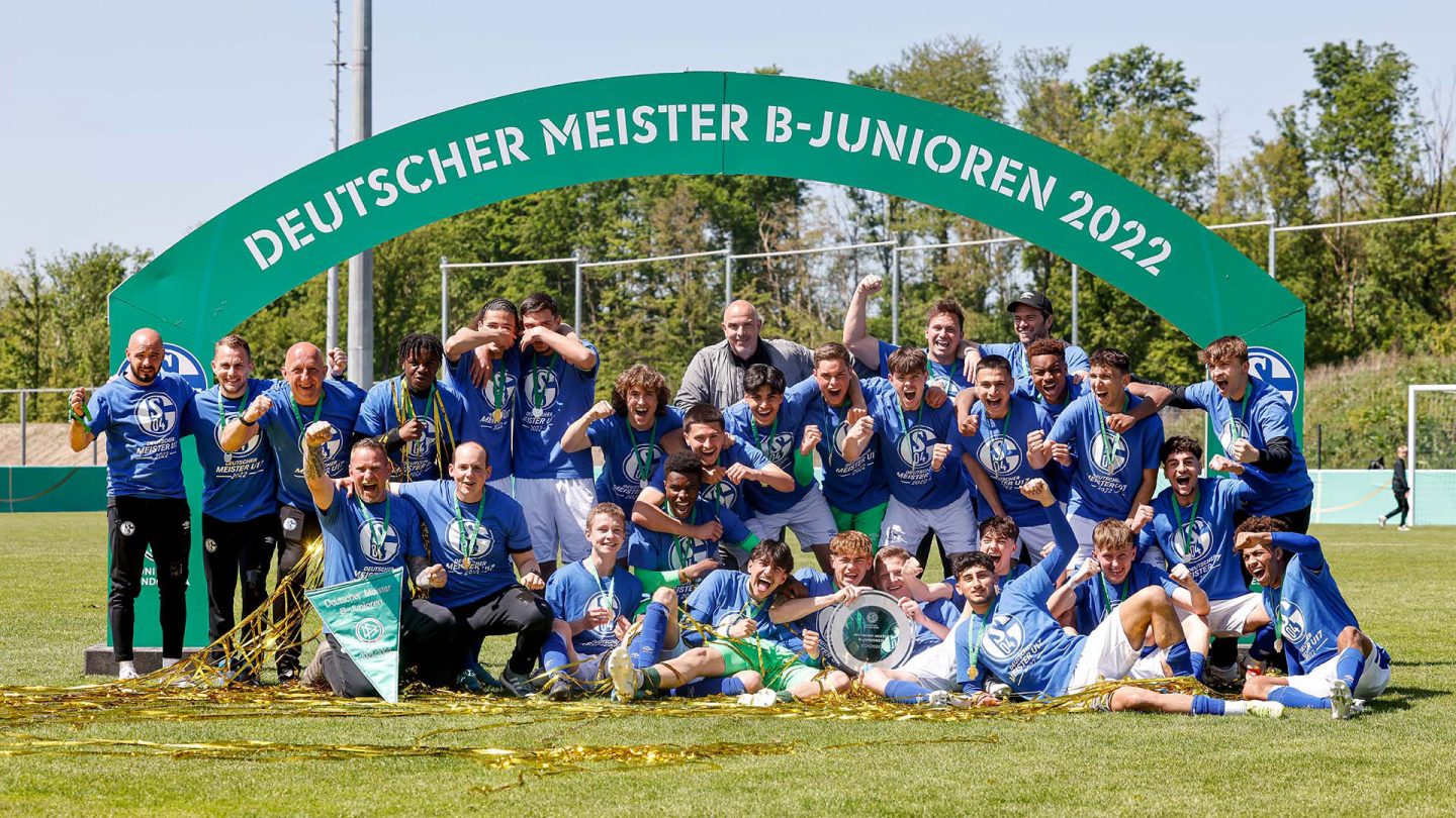 Deutscher Meister 2022: Die U17 des FC Schalke 04