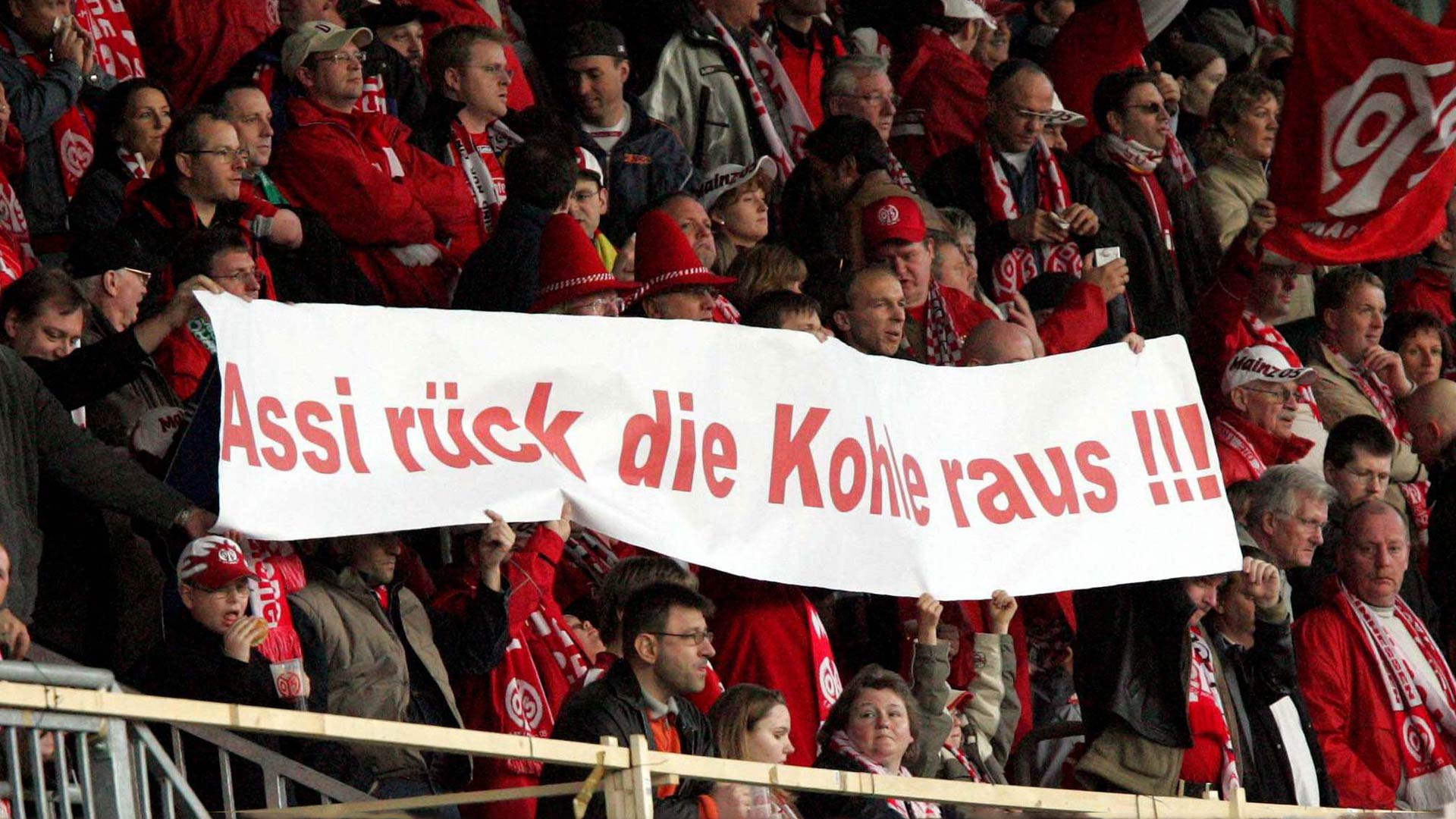 Rueckpass_Mainz_Fans