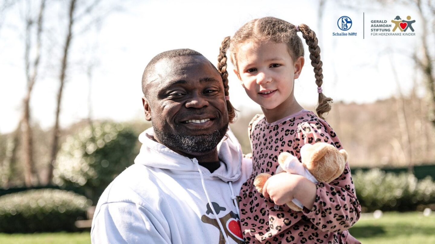 Herzkranken Kindern ein unvergessliches Erlebnis bereiten – das ist das Ziel des gemeinsamen Projekts der Gerald Asamoah Stiftung und Schalke hilft!.