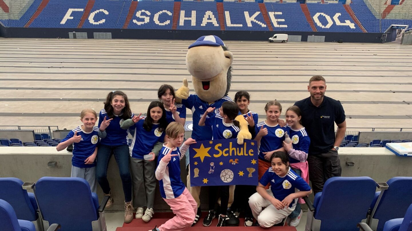Über 200 Grundschülerinnen bei Auslosung des ersten Grundschul-Cups der Mädchen