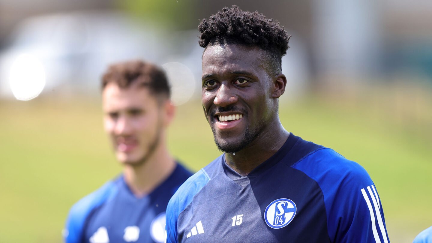 firo260623schalketrainingr18-1440x810