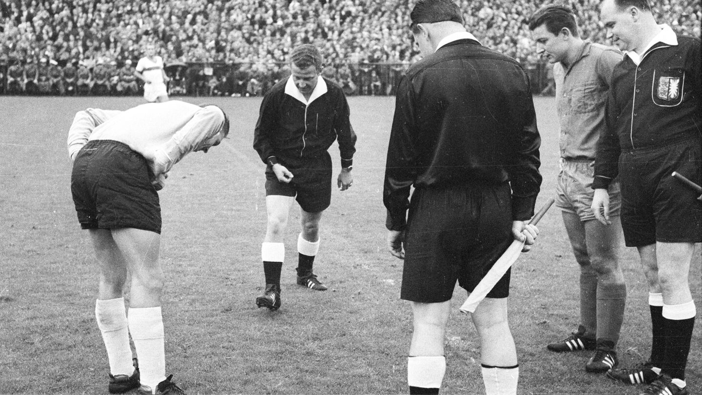 Rückpass: FC Schalke 04 - VfB Stuttgart 1963