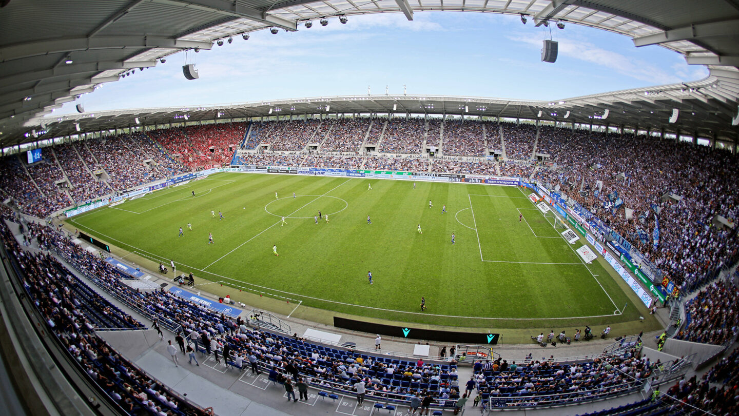 Totale vom Wildpark-Stadion