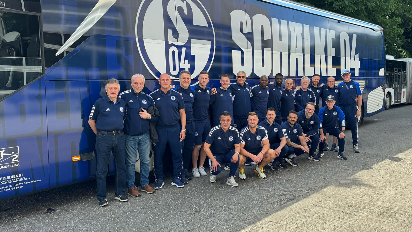 Die Traditionself vor dem Derby
