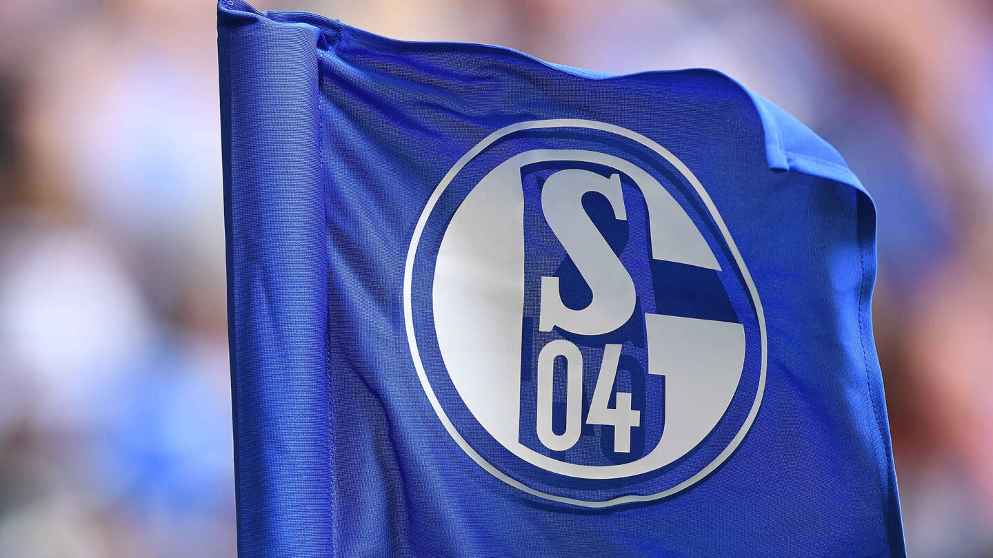 S04-Fahne