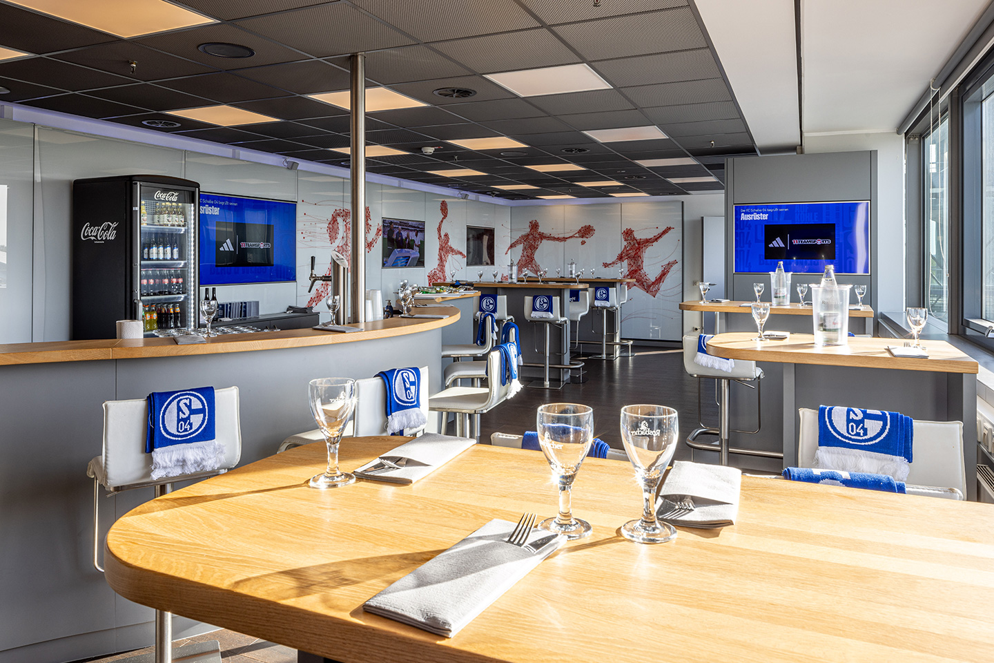 Coca-Cola Sportsbar in der VELTINS-Arena