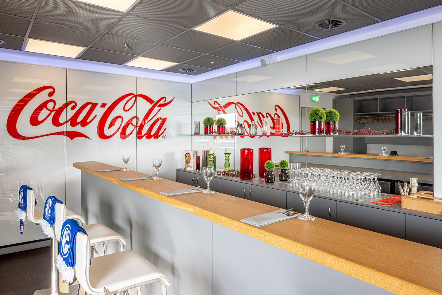 Coca-Cola Sportsbar in der VELTINS-Arena