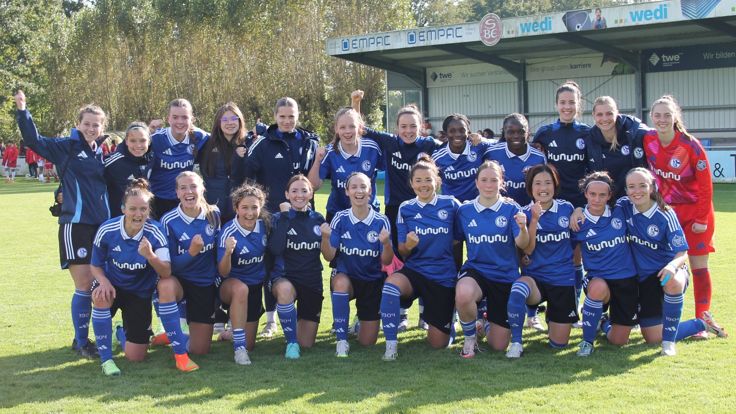 Team II Jubelfoto nach dem Sieg beim SV Borussia Emsdetten