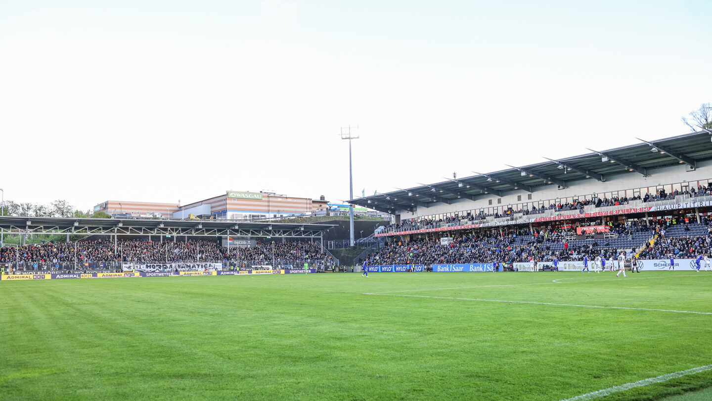 Blick ins Elversberger Stadion