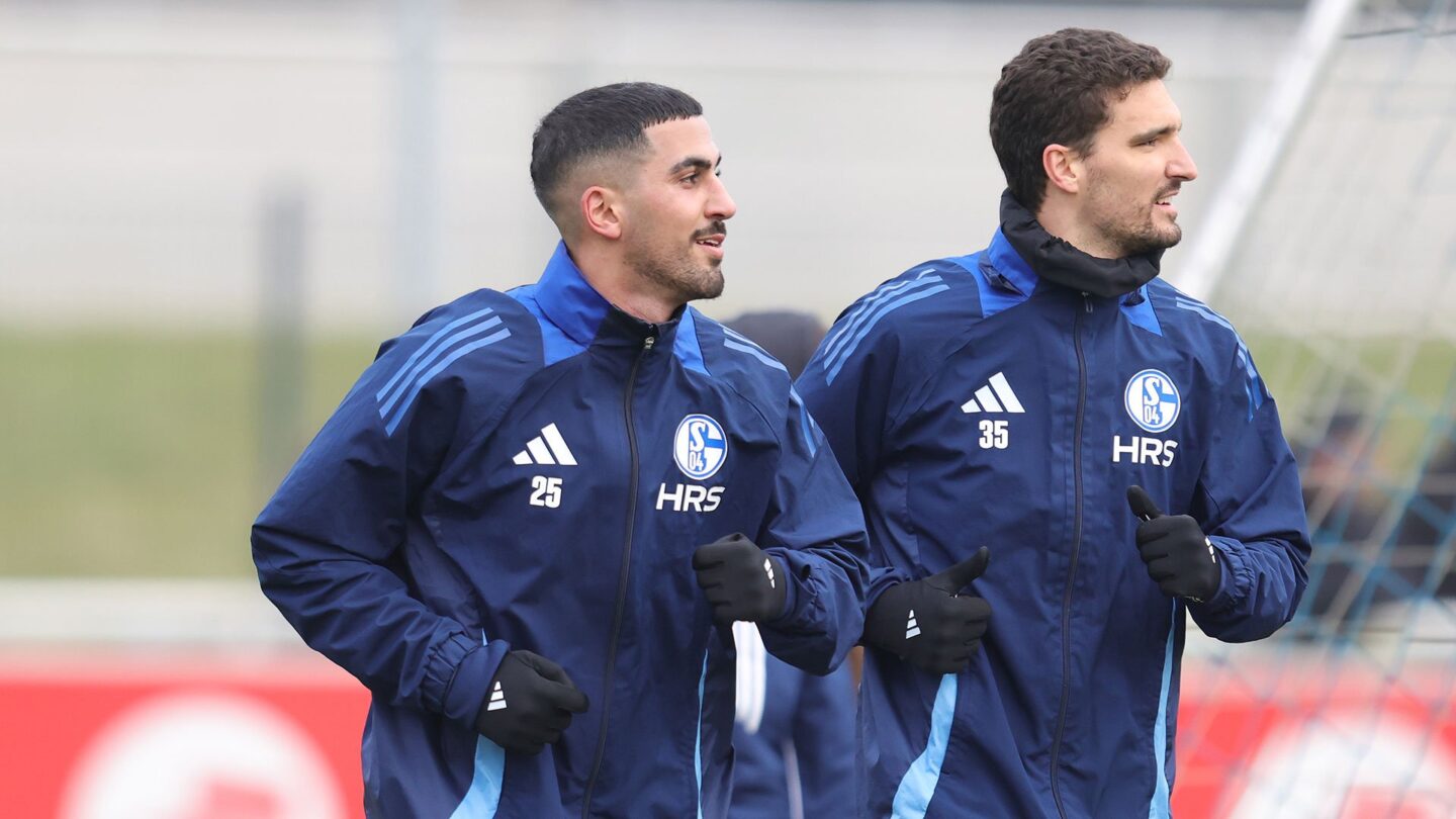 Aymen Barkok und Marcin Kaminski im Training auf Schalke.
