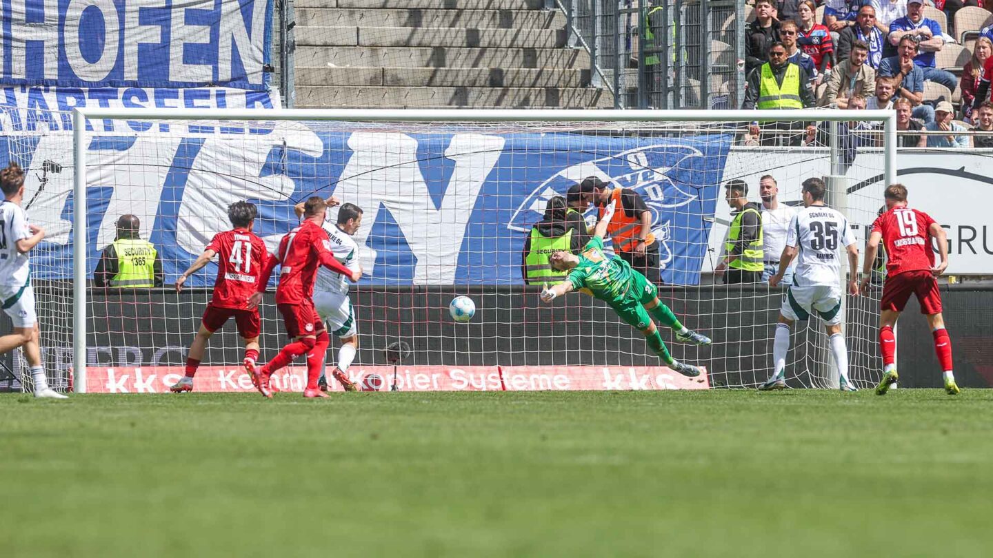 25-04-27-FCK-S04-RHR-6941
