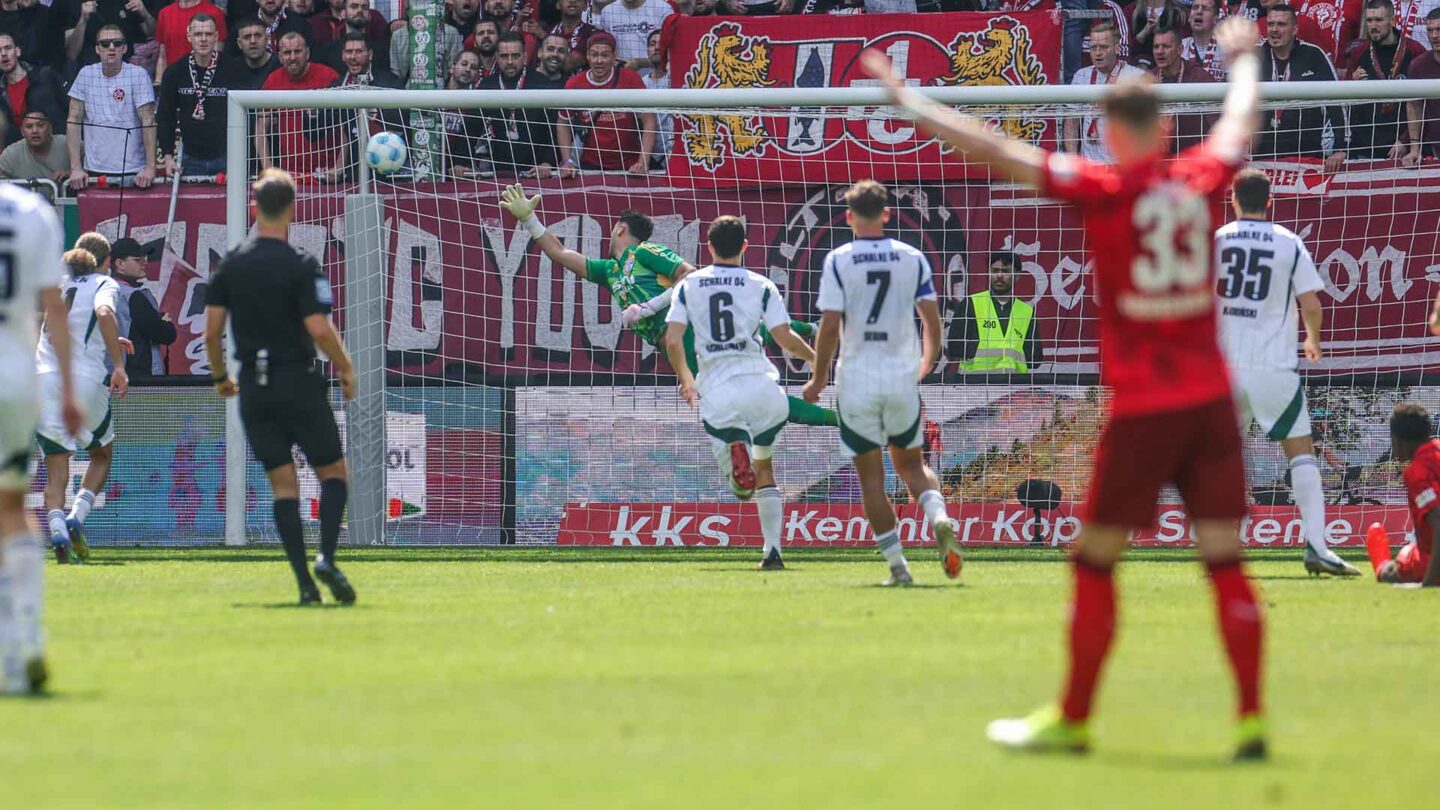 25-04-27-FCK-S04-RHR-7243