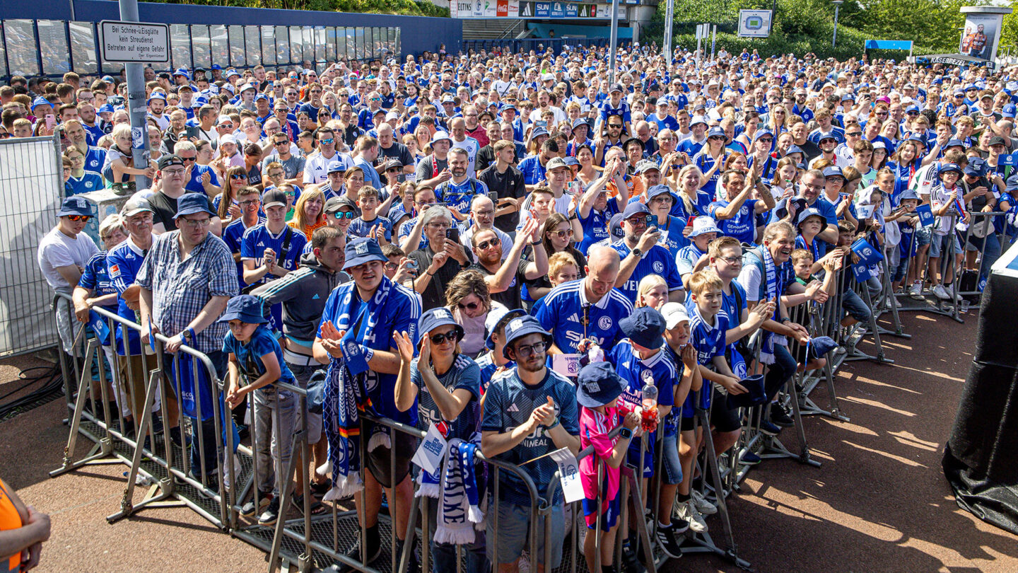 009-schalke-tach-2025