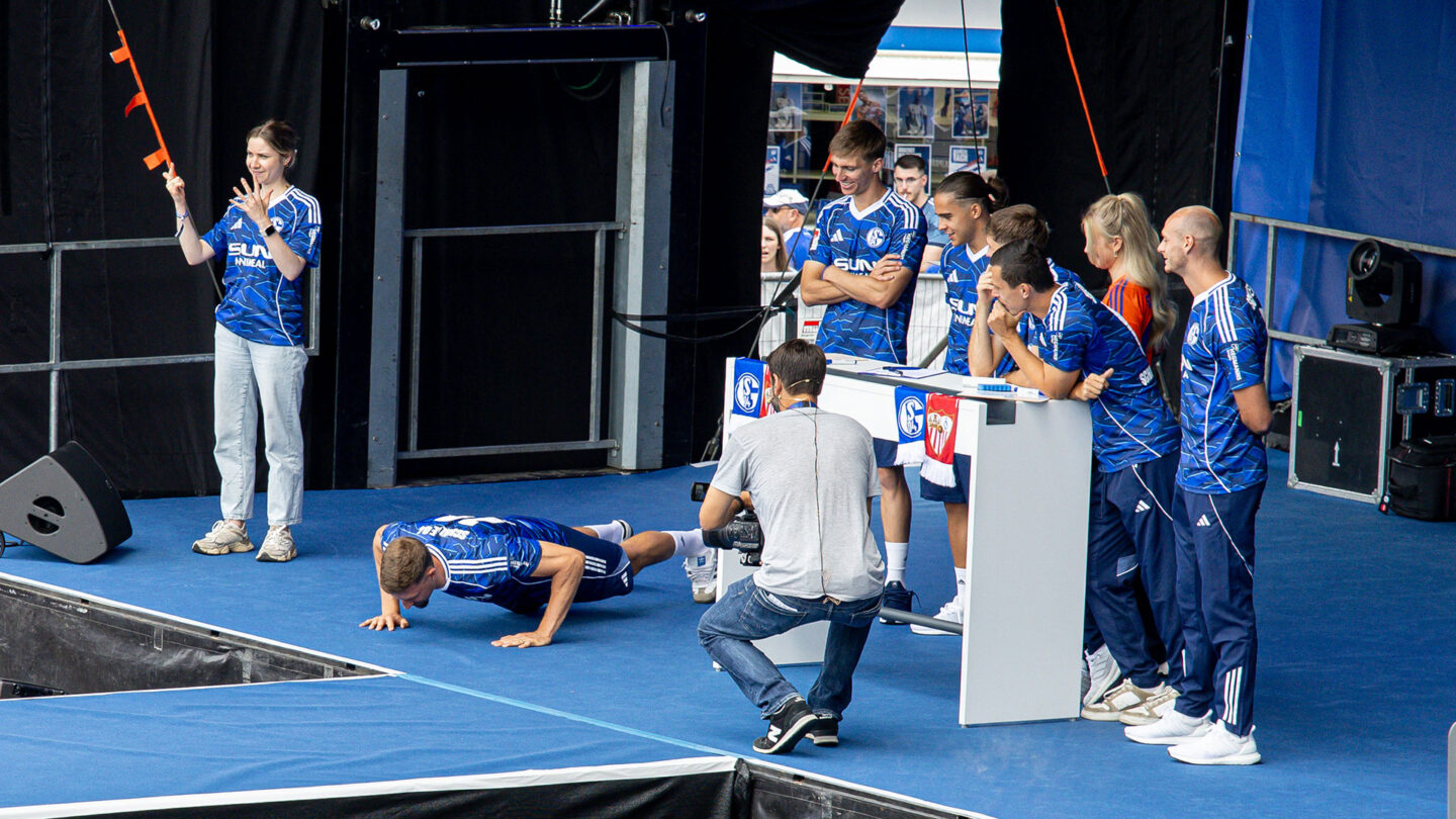 014-schalke-tach-2025