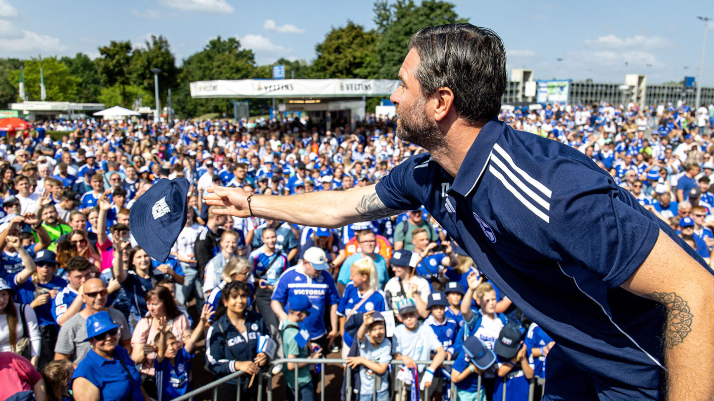 021-schalke-tach-2025