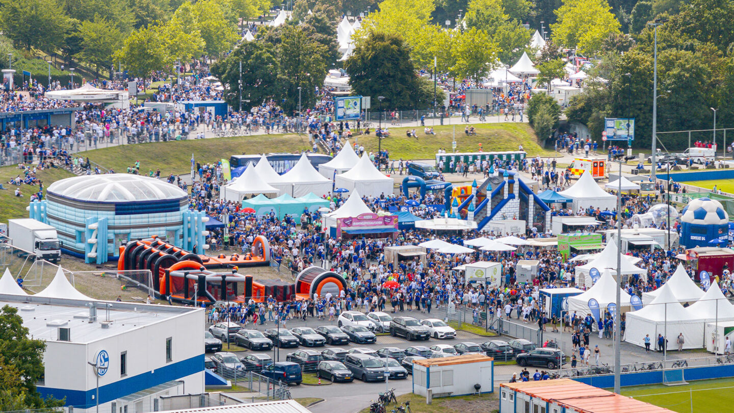 033-schalke-tach-2025