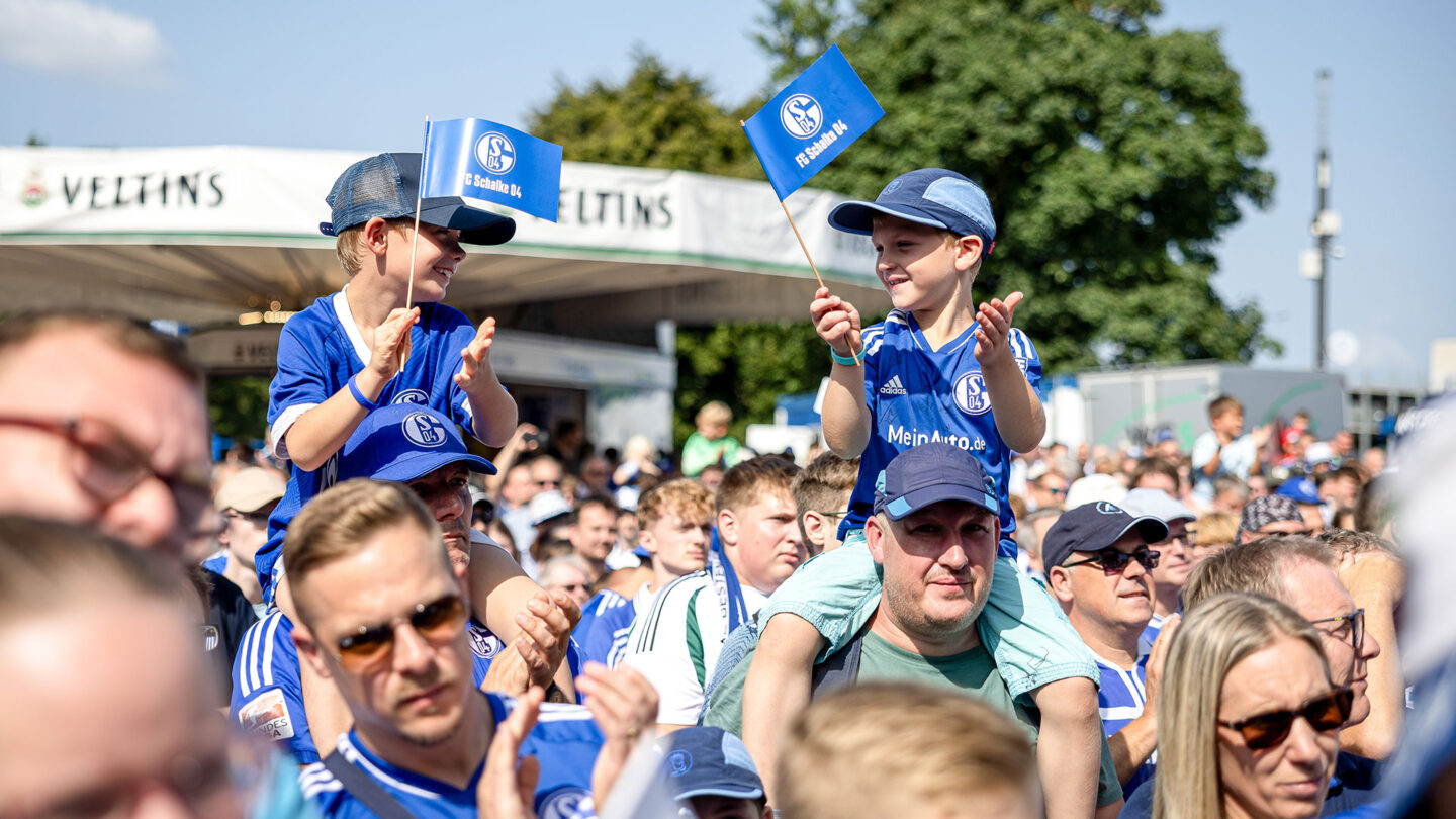 040-schalke-tach-2025