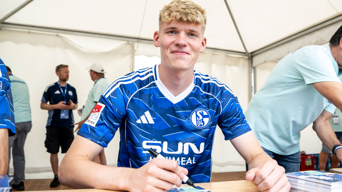 050-schalke-tach-2025