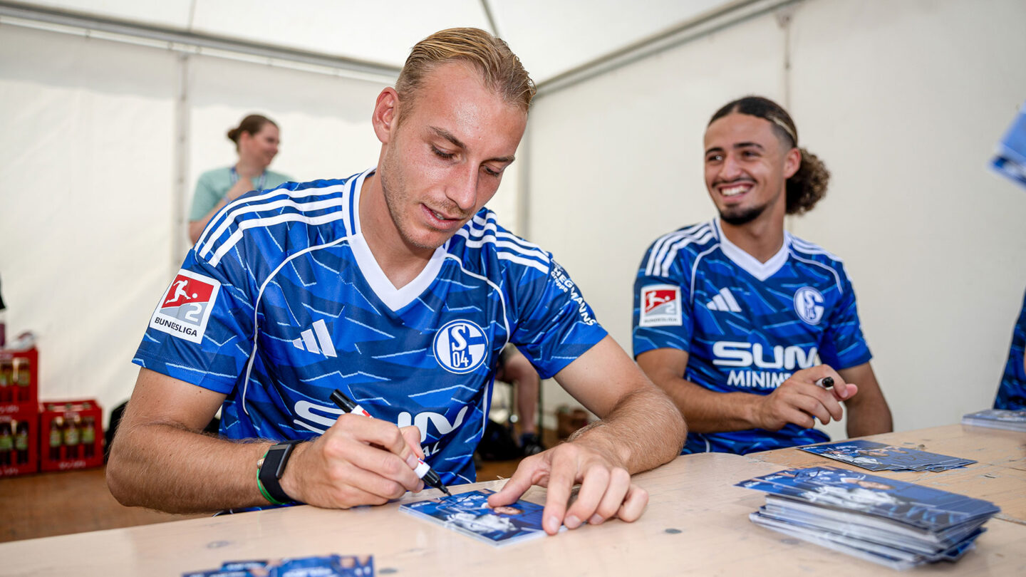 062-schalke-tach-2025