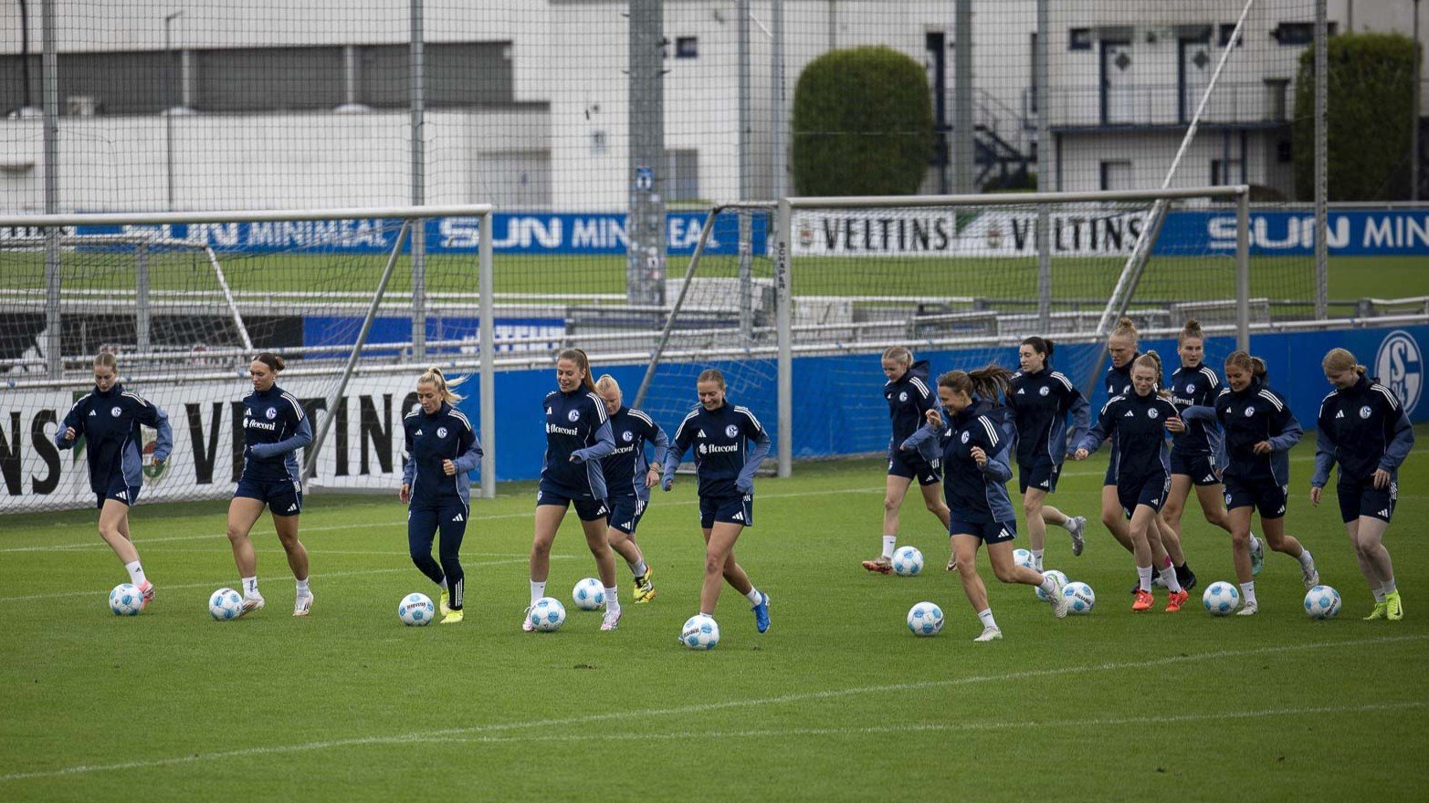 250706 Trainingsauftakt S04-FrauenGerd Kaemper/www.gkfoto.deBild:
