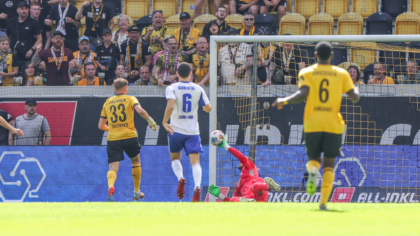 25-08-31-SGD-S04-9440