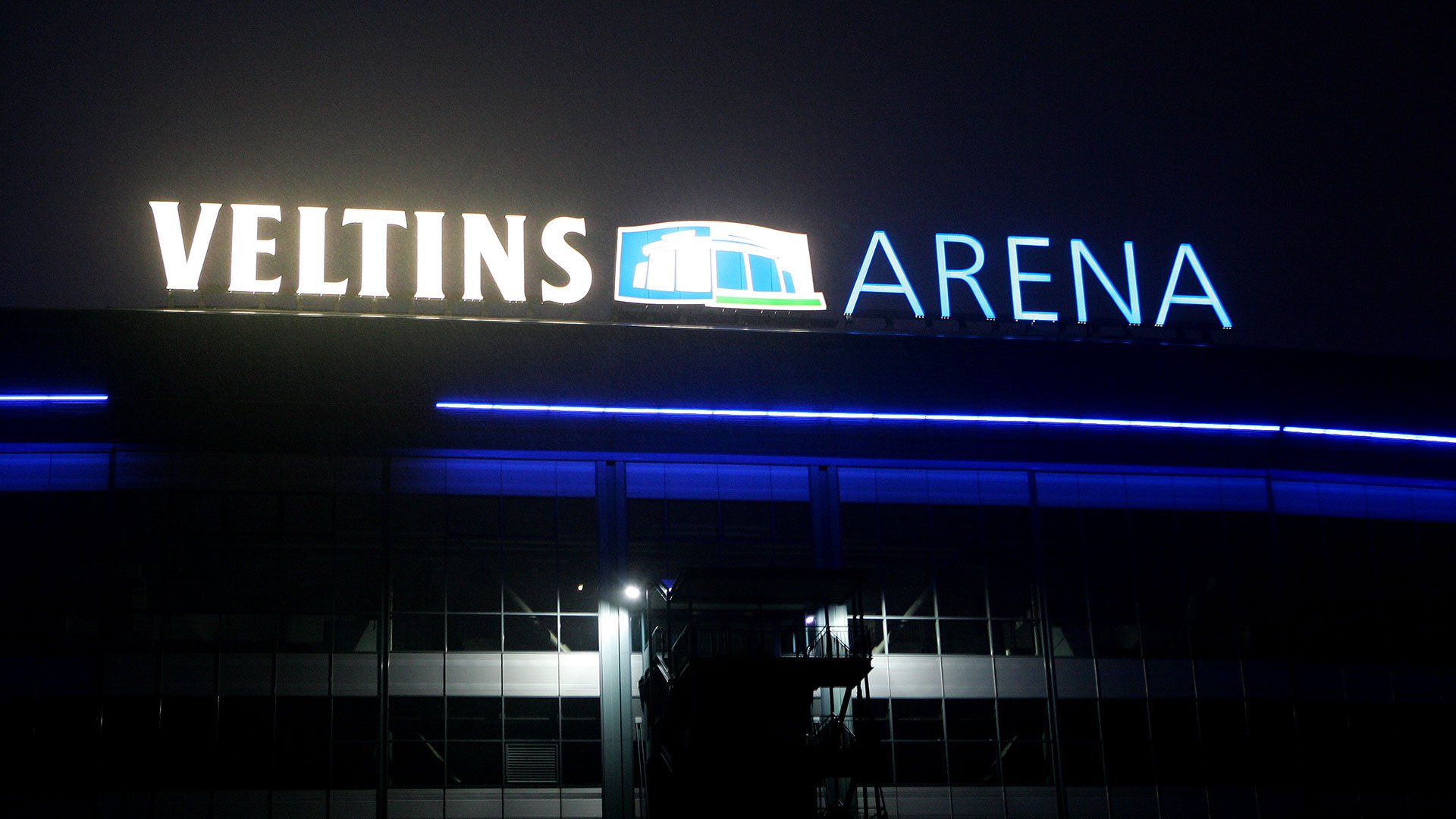 250805-arena-schriftzug