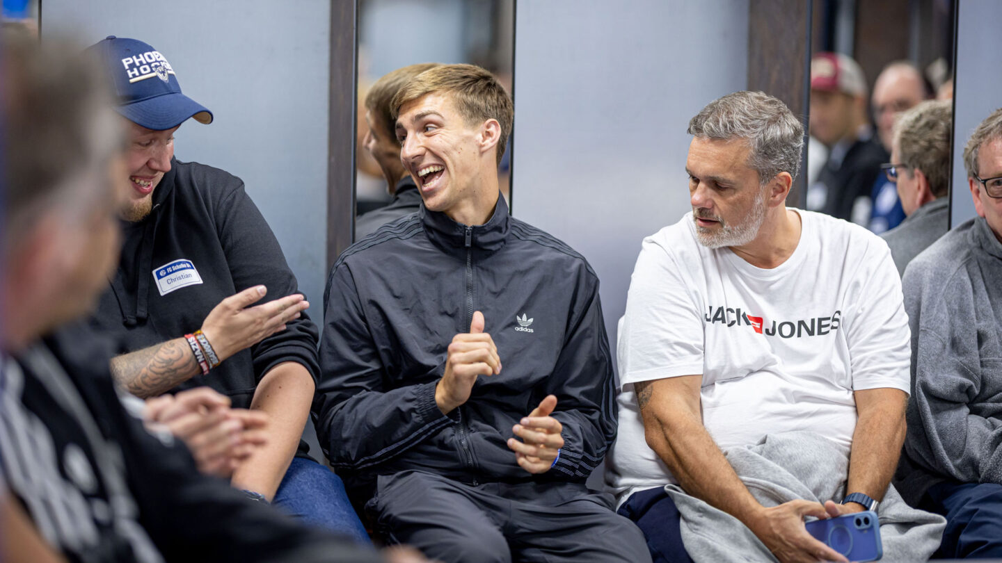 250915_Fußballfans-im-Training-4