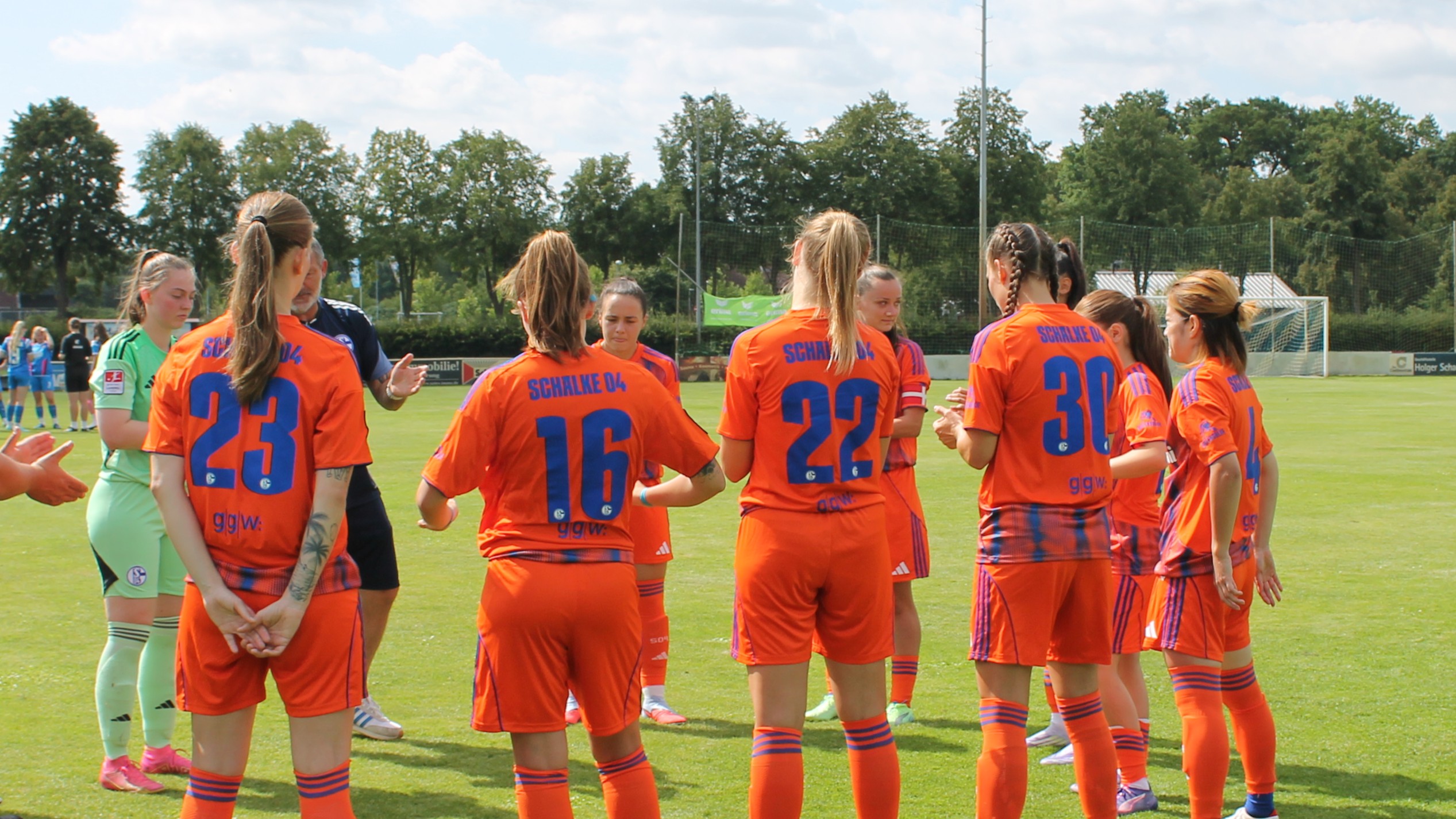 4DF61788-6E61-4EA6-BBDE-5E288D25D461