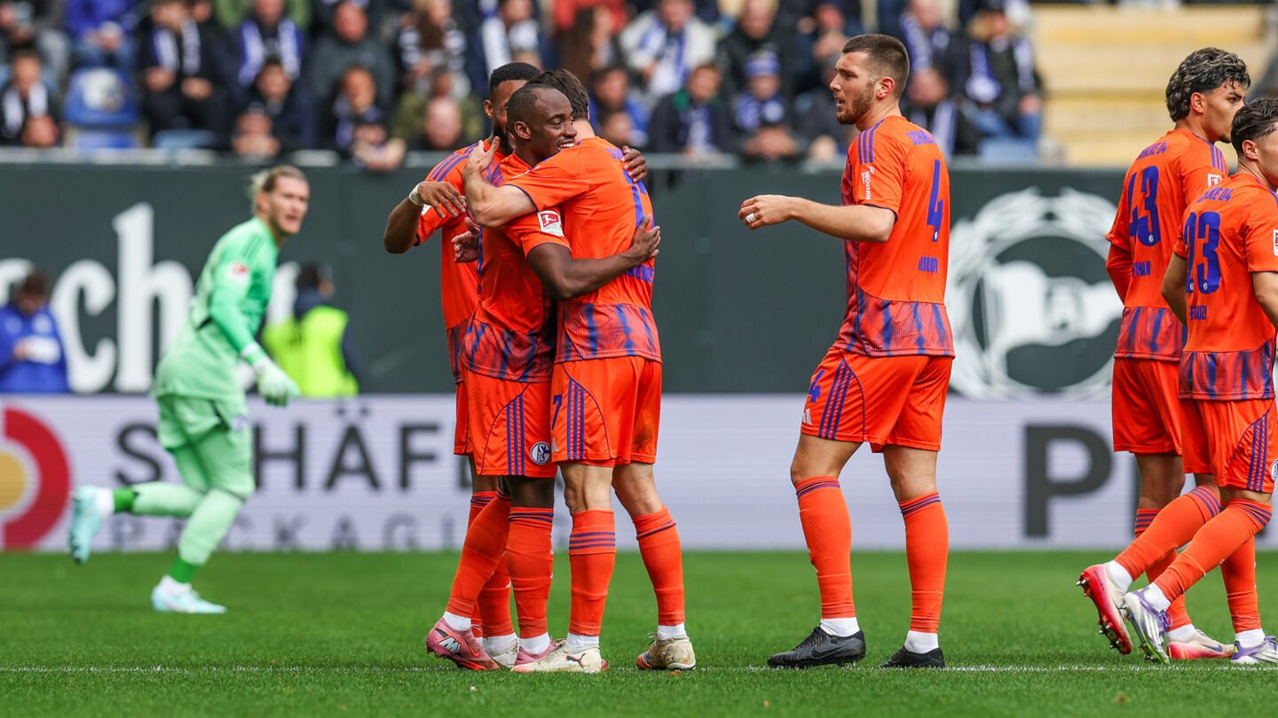 25-10-05-dsc-s04-2503-1440&#215;810