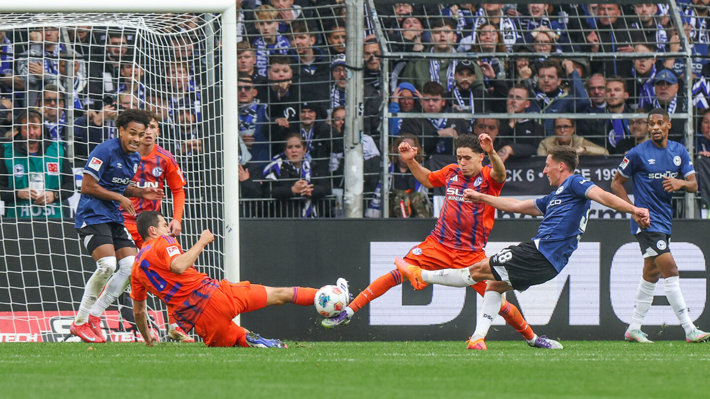 25-10-05-DSC-S04-2977