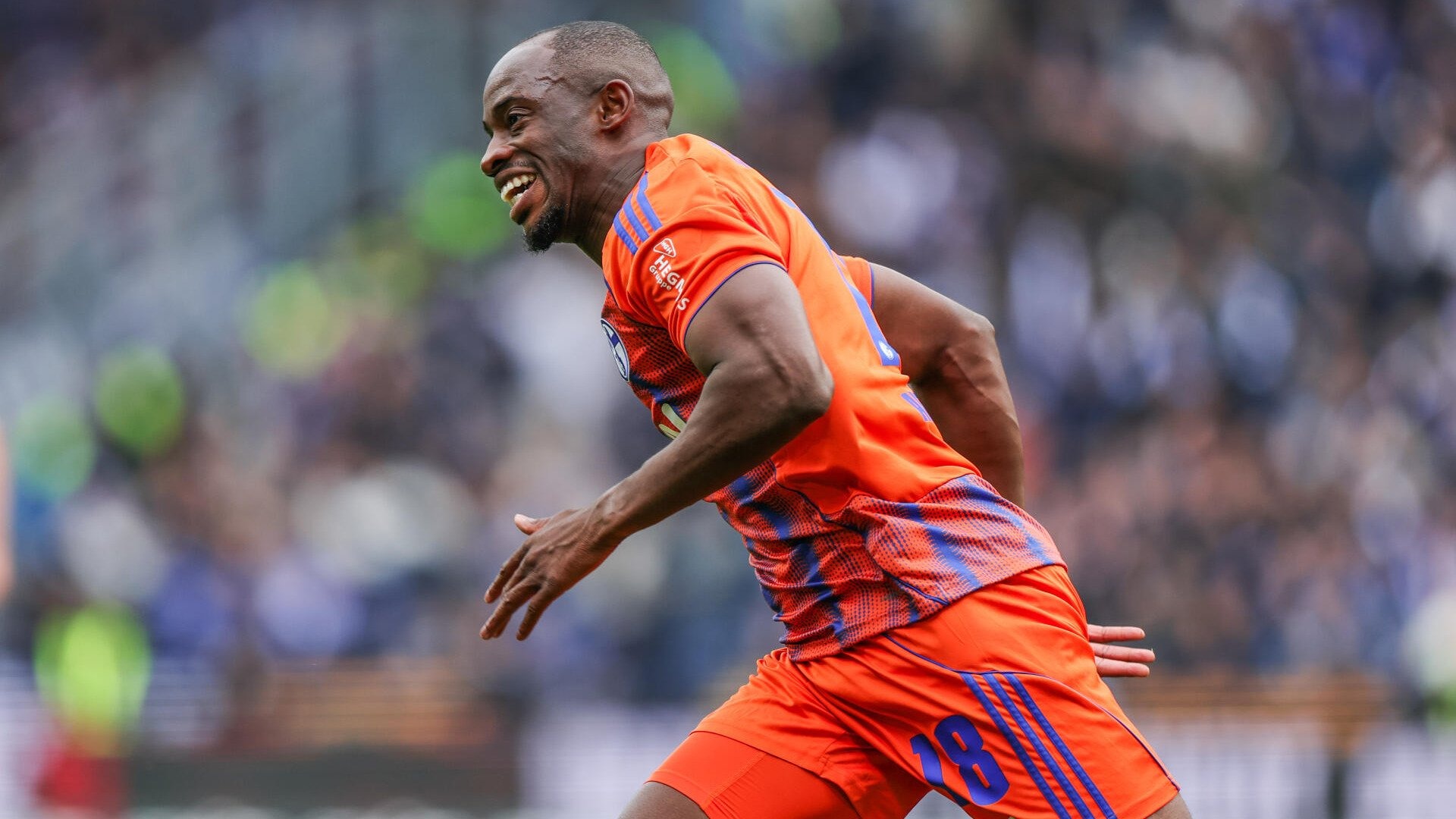 imgi_45_25-10-05-dsc-s04-2450