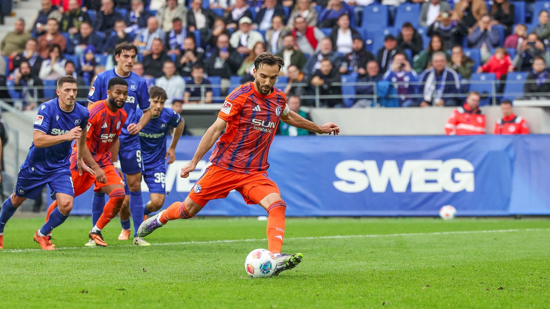 251102-karaman-elfmeter