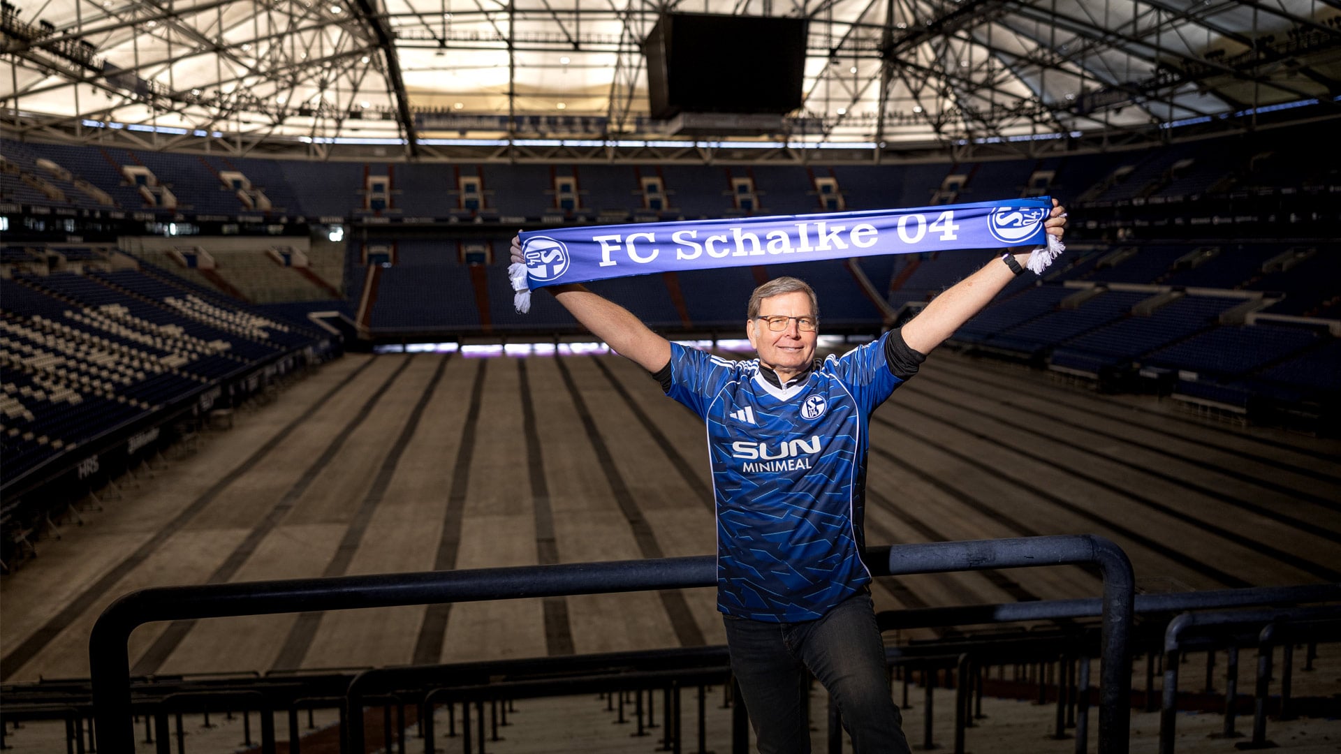 20251202-Sliwinski-Arena-Schal