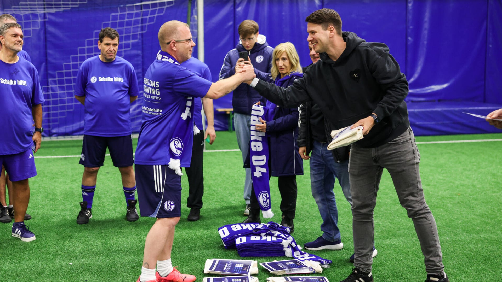 25126_Fußballfans_im_Training1